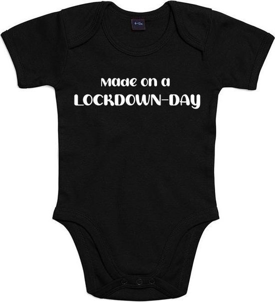 Baby romper met opdruk “Made on a LOCKDOWN - Day”, kraamkado voor baby’s of voor oudere kindjes.